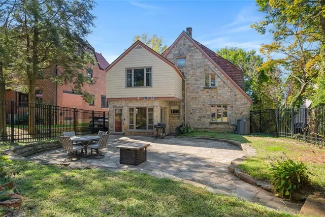 $739,900 | 211 Outlook Drive, Pittsburgh, PA 15228