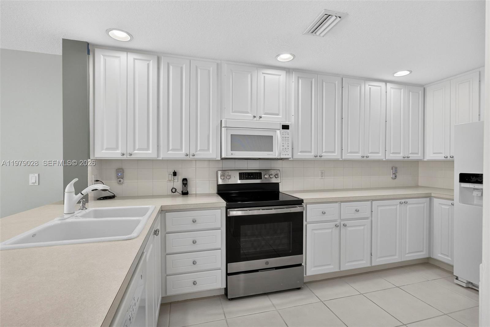 4022 Parkside Drive Jupiter, FL 33458 - Photo 16 of 76