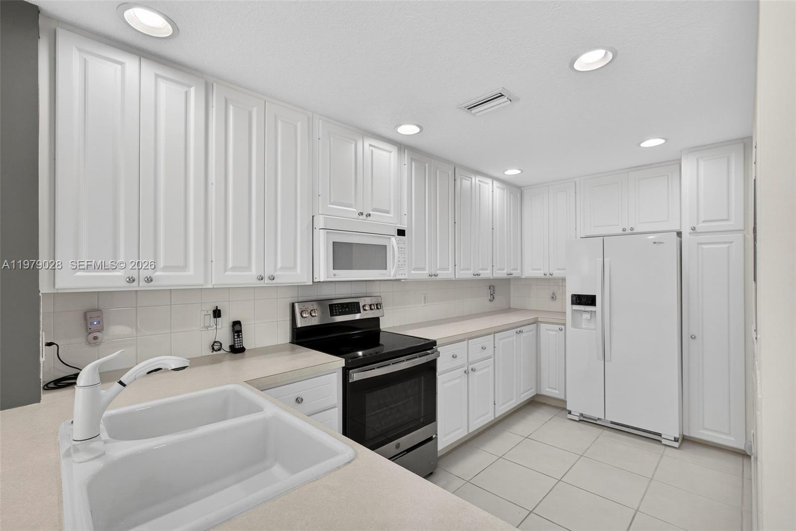 4022 Parkside Drive Jupiter, FL 33458 - Photo 17 of 76