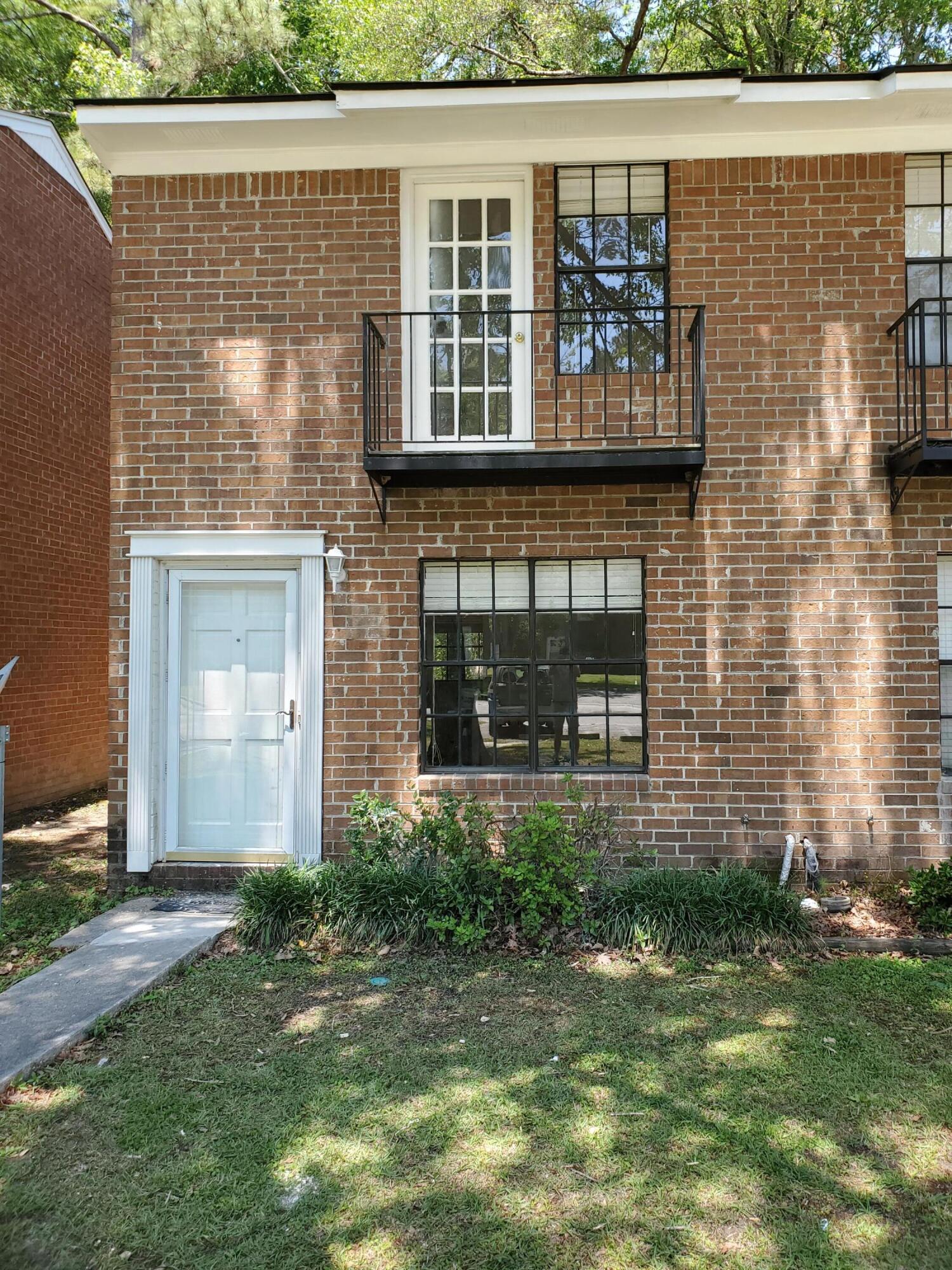 110 Timber Lane Summerville, SC 29485 - Photo 2 of 11 20220428_130004