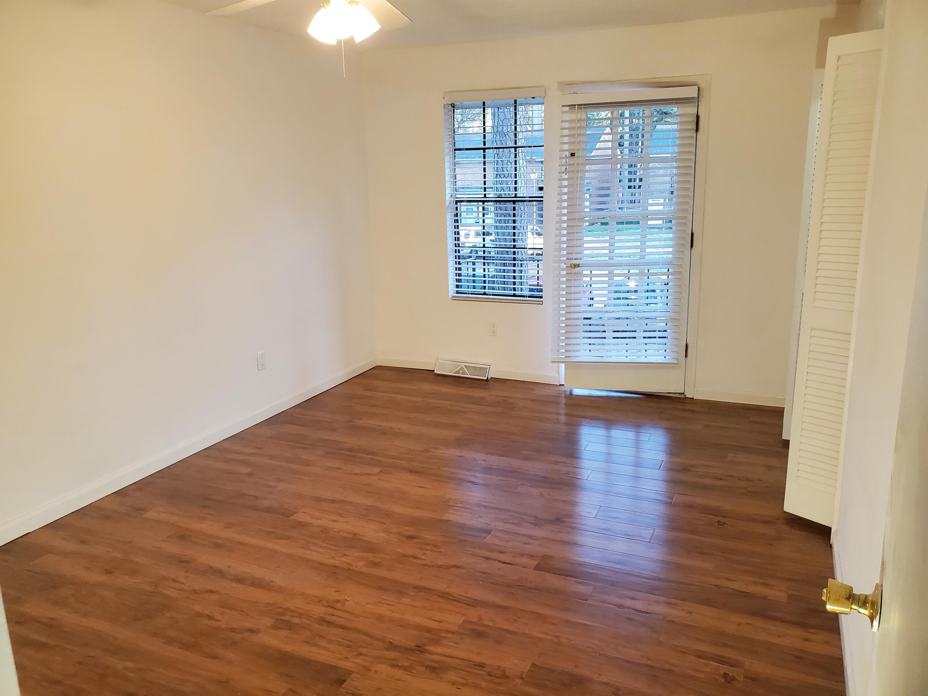 110 Timber Lane Summerville, SC 29485 - Photo 4 of 11 20220225_173418