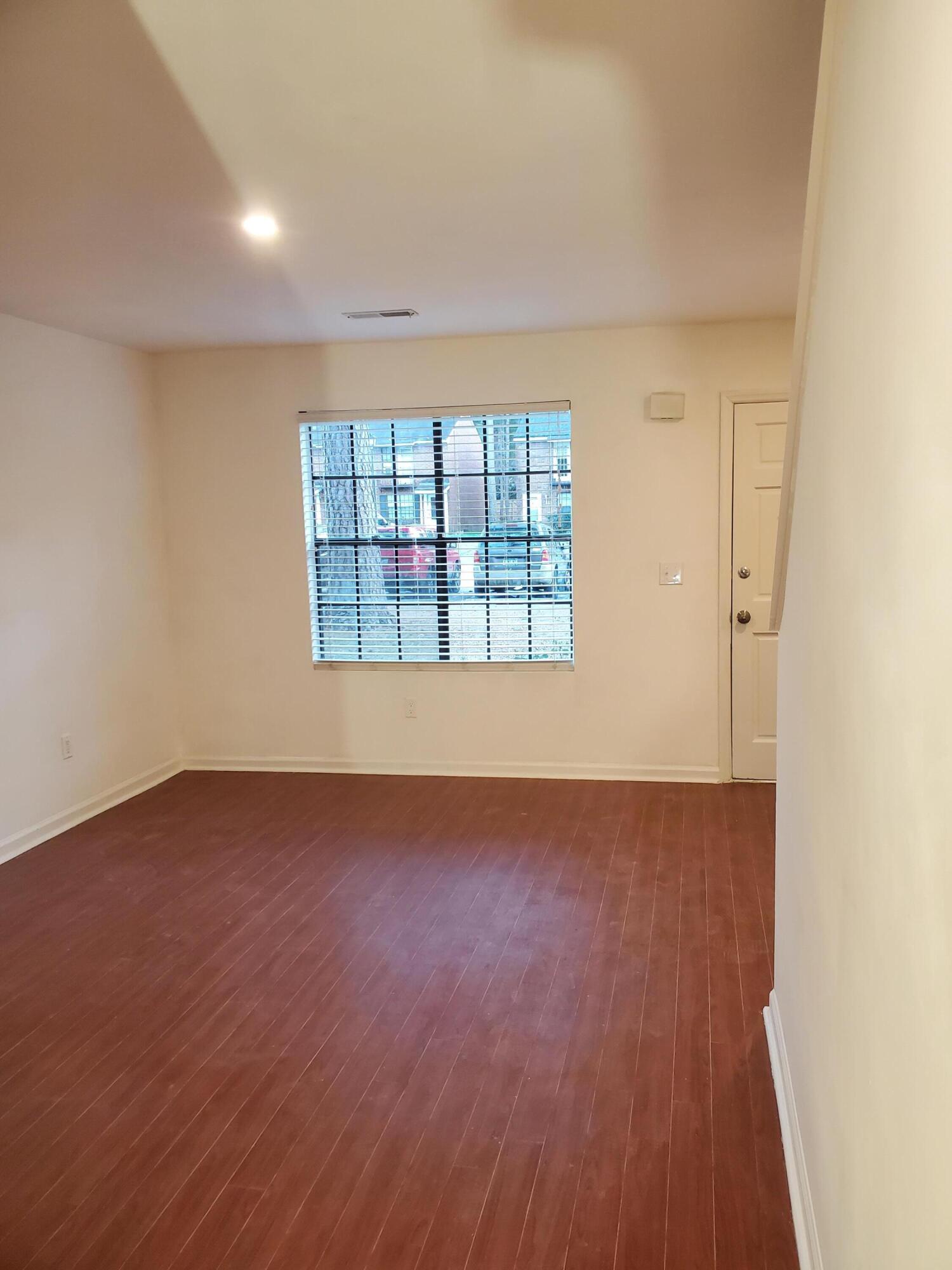 110 Timber Lane Summerville, SC 29485 - Photo 7 of 11 20220225_174633