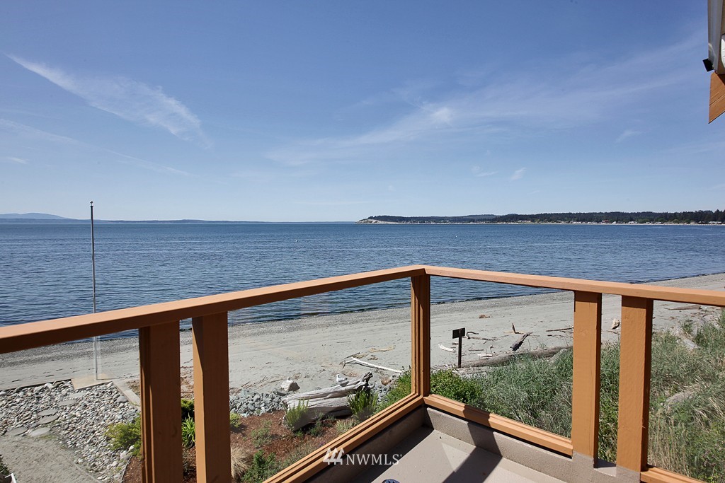 6252 Barr Beach Road Freeland, WA 98249 - Photo 14 of 25