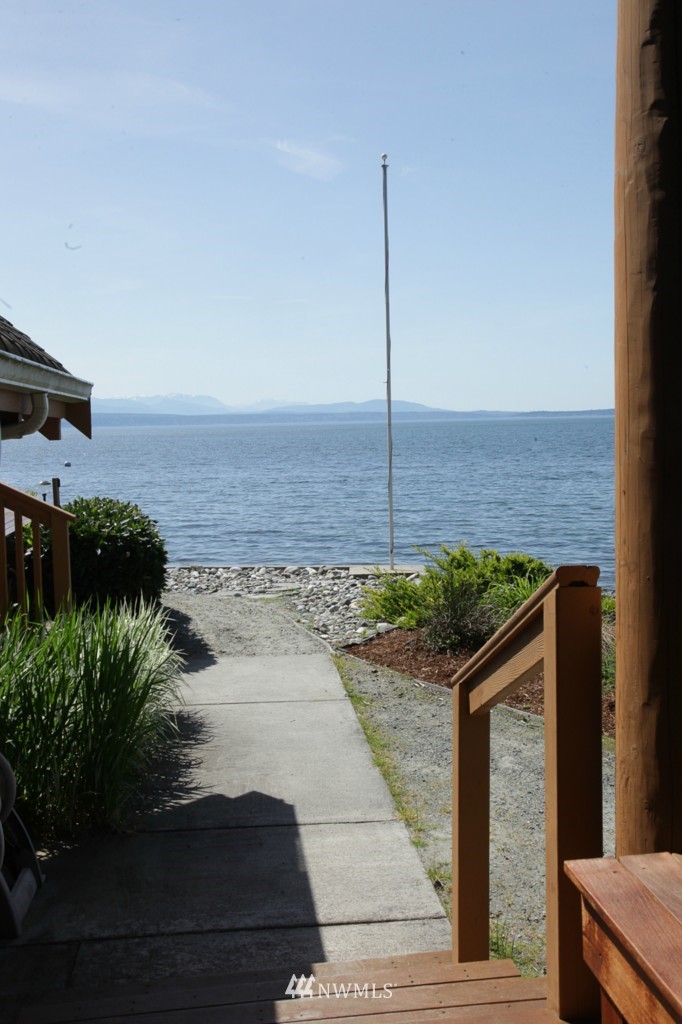 6252 Barr Beach Road Freeland, WA 98249 - Photo 17 of 25
