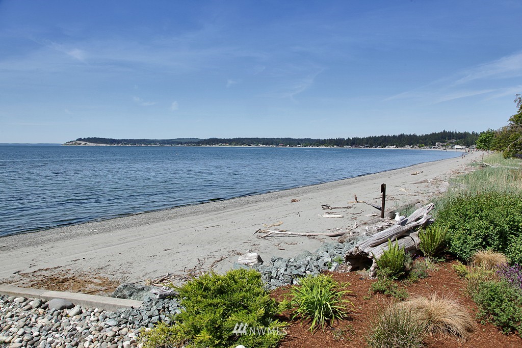 6252 Barr Beach Road Freeland, WA 98249 - Photo 18 of 25