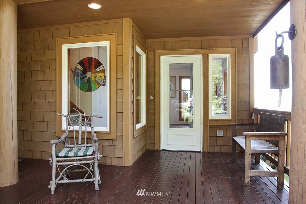 6252 Barr Beach Road Freeland, WA 98249 - Photo 4 of 25