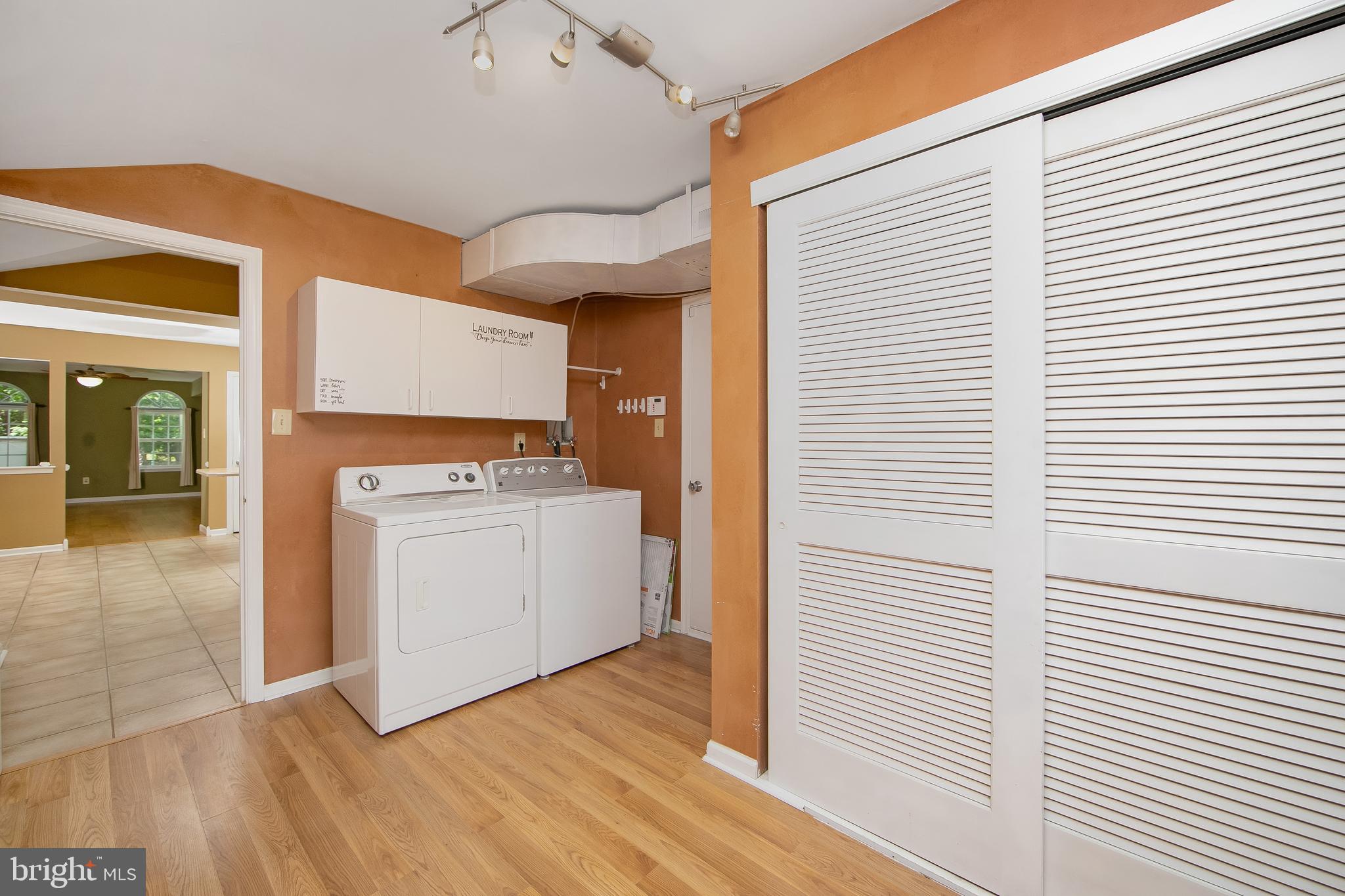 37 Hilliard Way Sewell, NJ 08080 - Photo 13 of 45