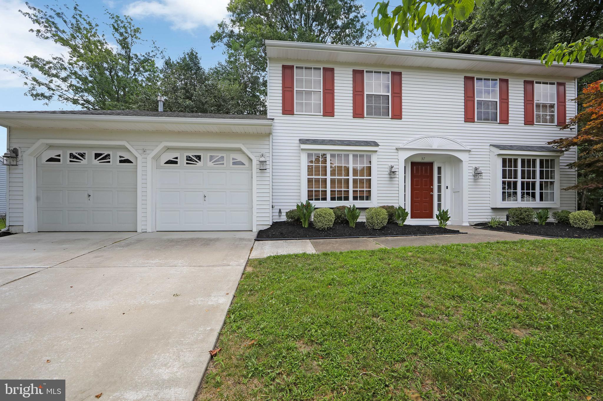 37 Hilliard Way Sewell, NJ 08080 - Photo 3 of 45