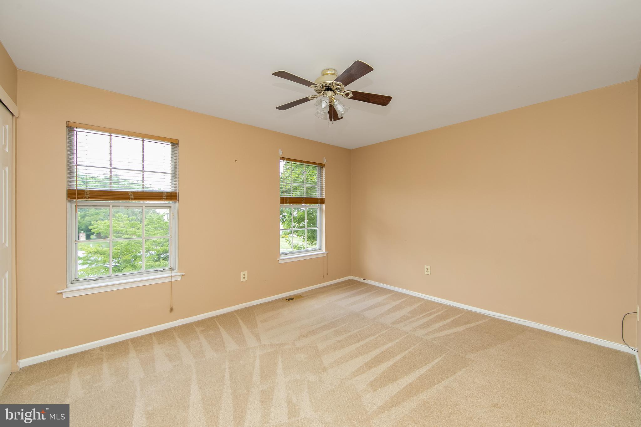 37 Hilliard Way Sewell, NJ 08080 - Photo 35 of 45