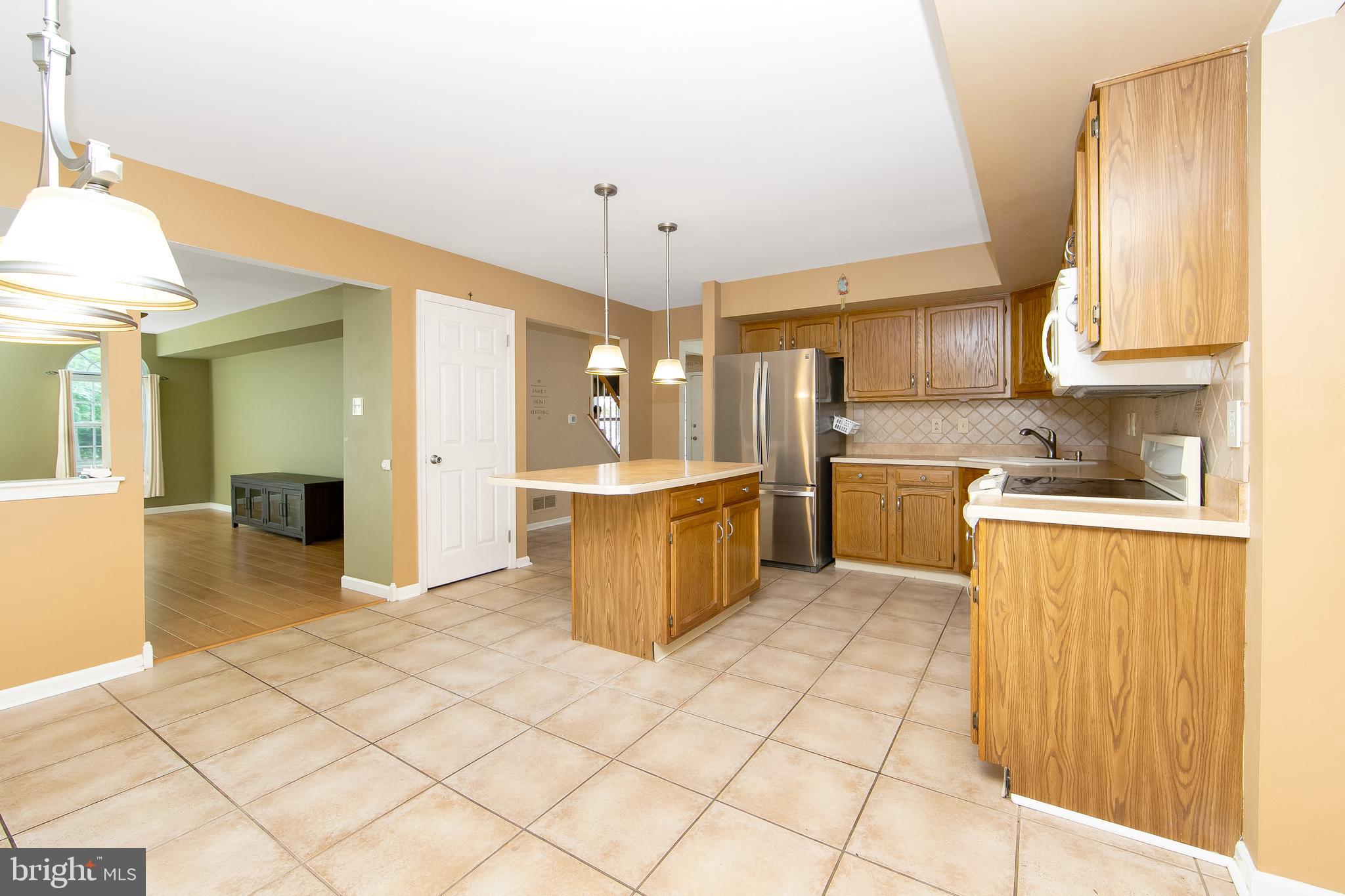 37 Hilliard Way Sewell, NJ 08080 - Photo 6 of 45