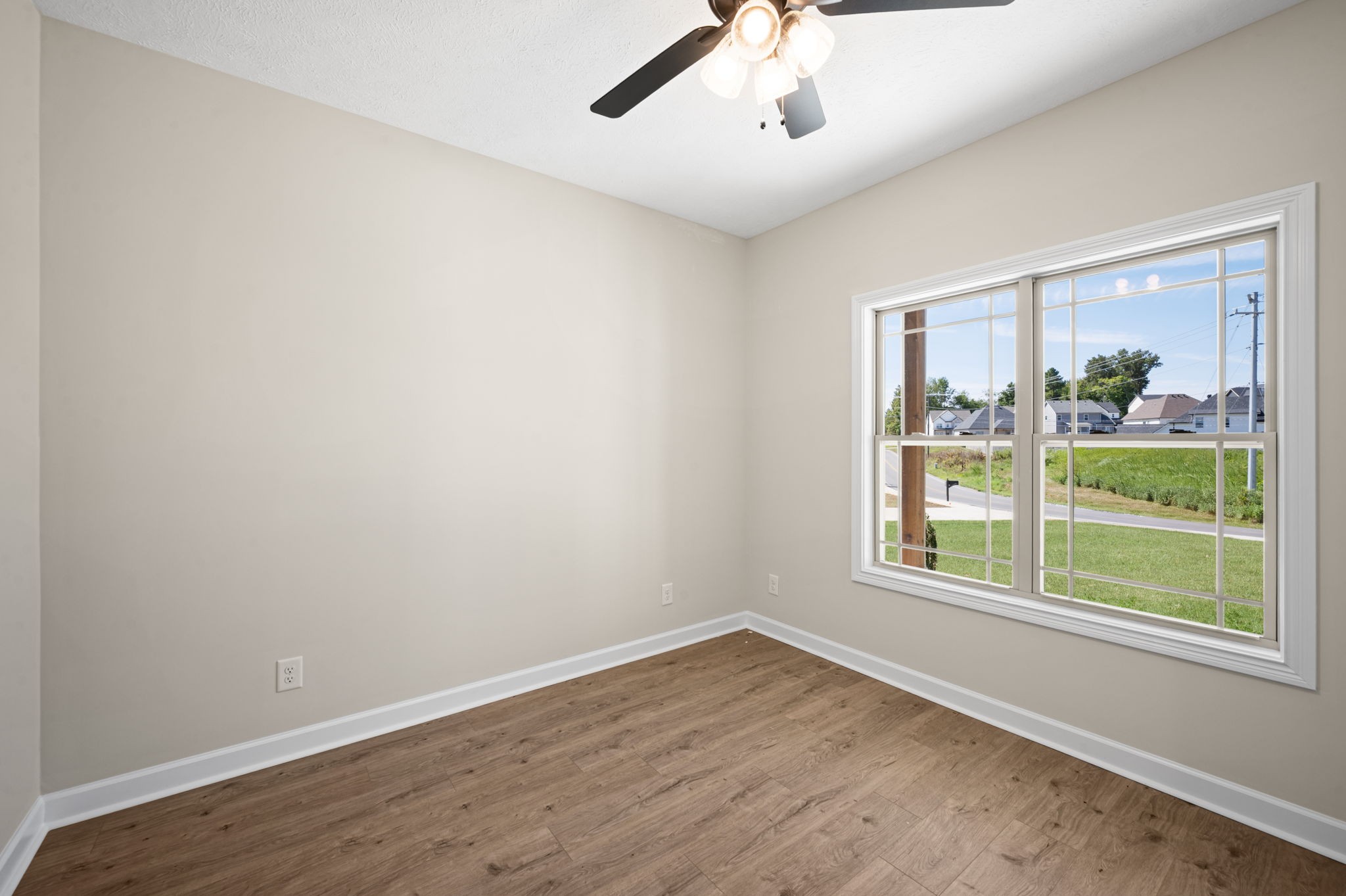 1749 Powell Road Clarksville, TN 37043 - Photo 18 of 50 an empty room with a window
