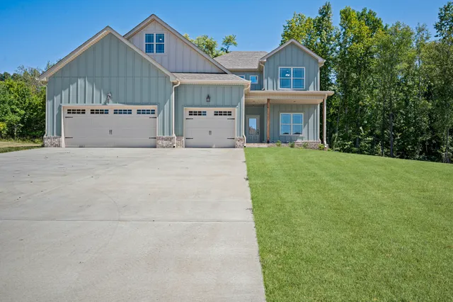 $629,900 | 1749 Powell Road, Clarksville, TN 37043