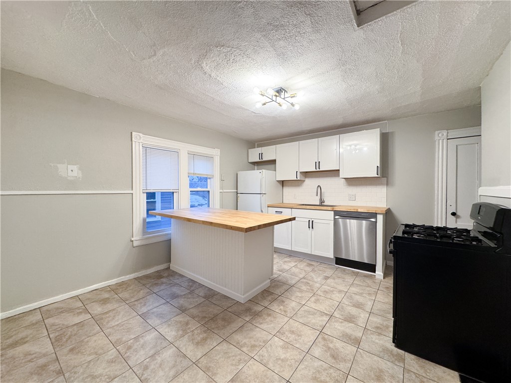 102 Gregory Street, Unit 2 Rochester, NY 14620 - Photo 7 of 19