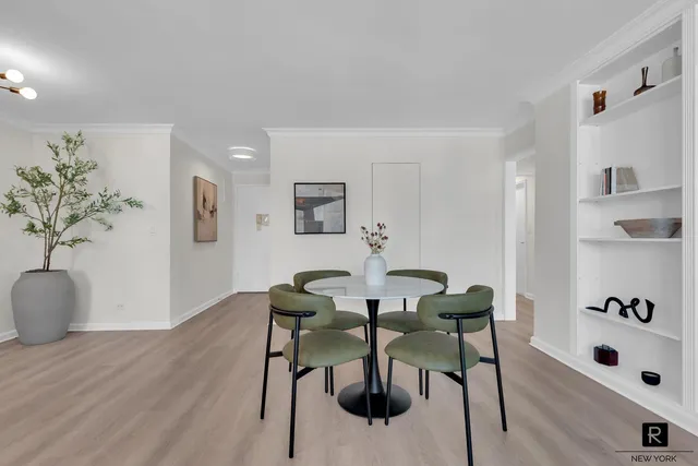 $1,380,000 | 115 East 9th Street, Unit 16L | Greenwich Village