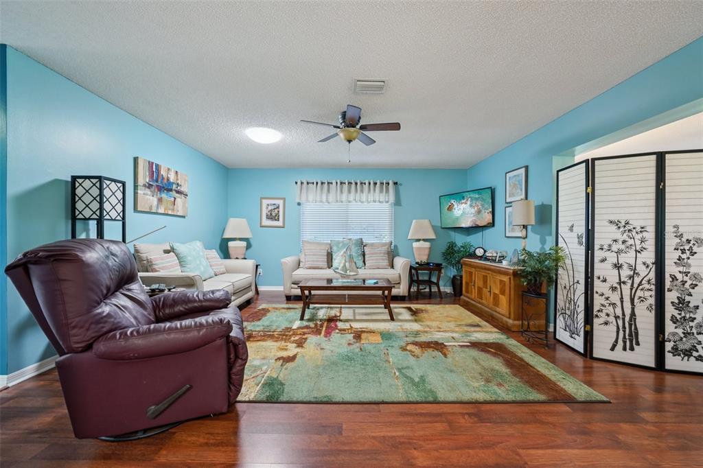 2003 Halidom Way Sun City Center, FL 33573 - Photo 11 of 87