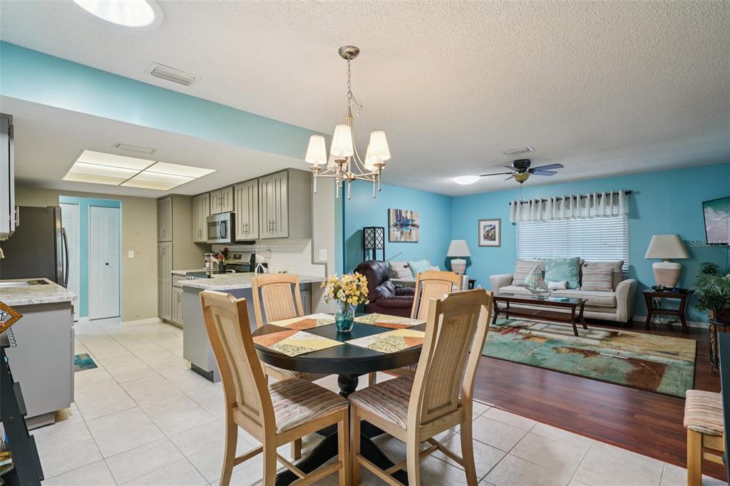 2003 Halidom Way Sun City Center, FL 33573 - Photo 13 of 87