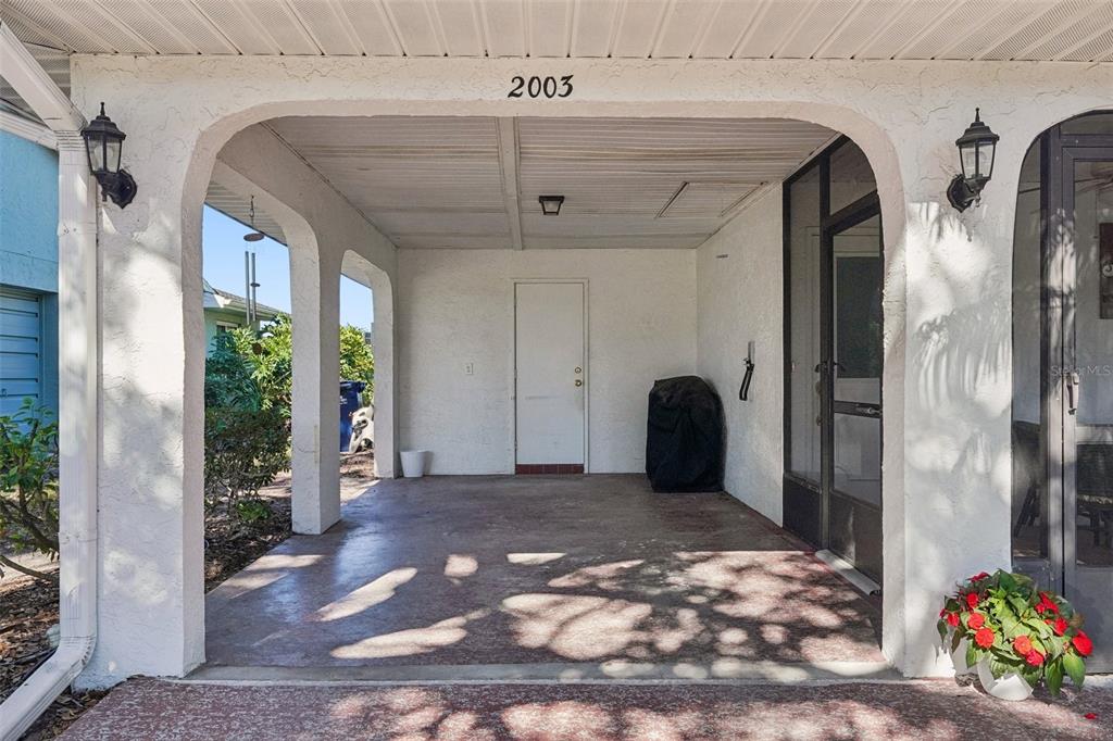 2003 Halidom Way Sun City Center, FL 33573 - Photo 3 of 87