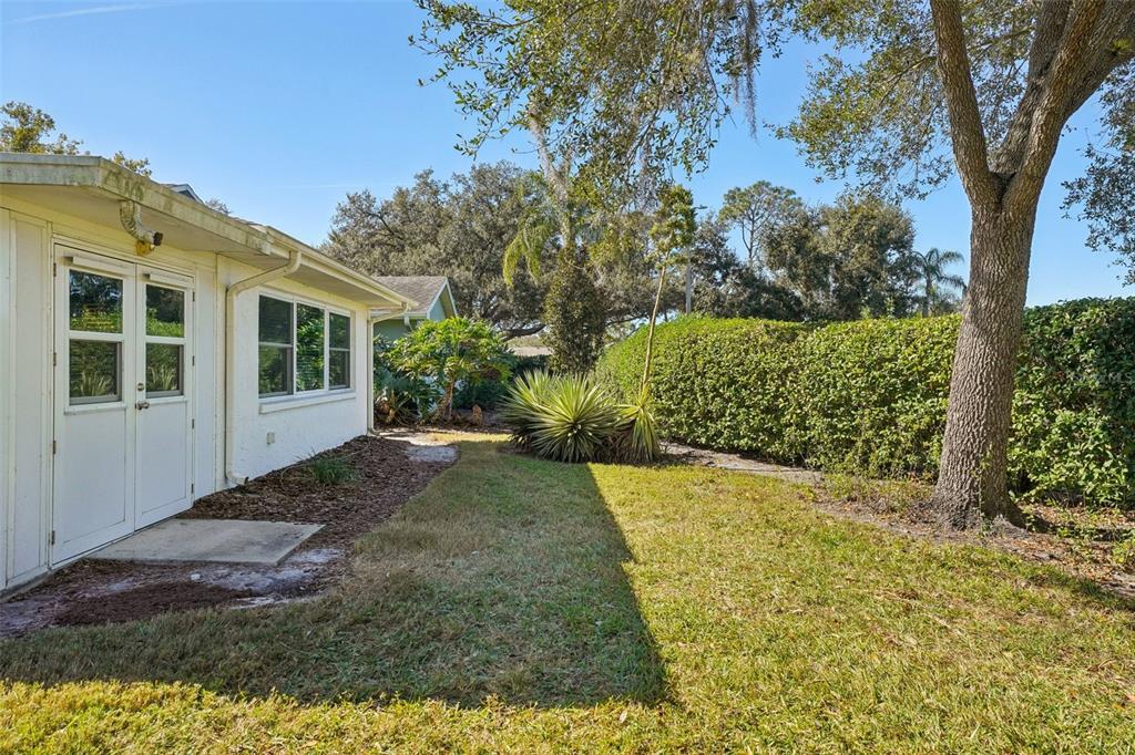 2003 Halidom Way Sun City Center, FL 33573 - Photo 54 of 87