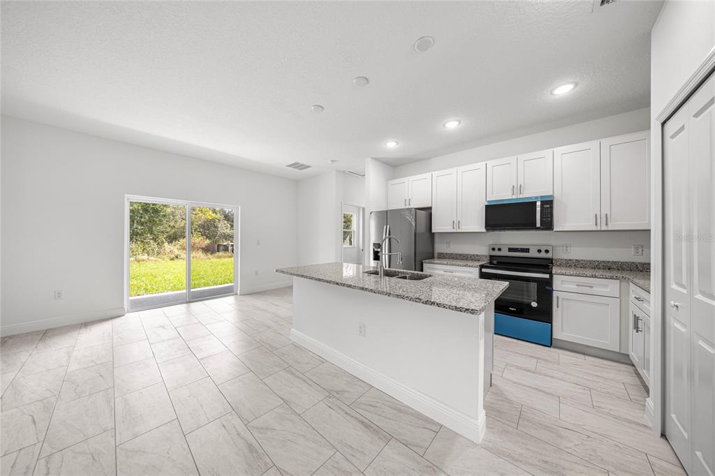 14839 Southwest 79th Terrace Road Ocala, FL 34473 - Photo 11 of 42 Gallery Image 11