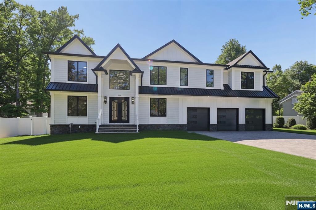 532 Hobart Road Paramus, NJ 07652 - Photo 1 of 46