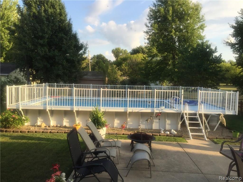 16627 Carter Road Trenton, MI 48183 - Photo 35 of 38 2016-08-05 19.33