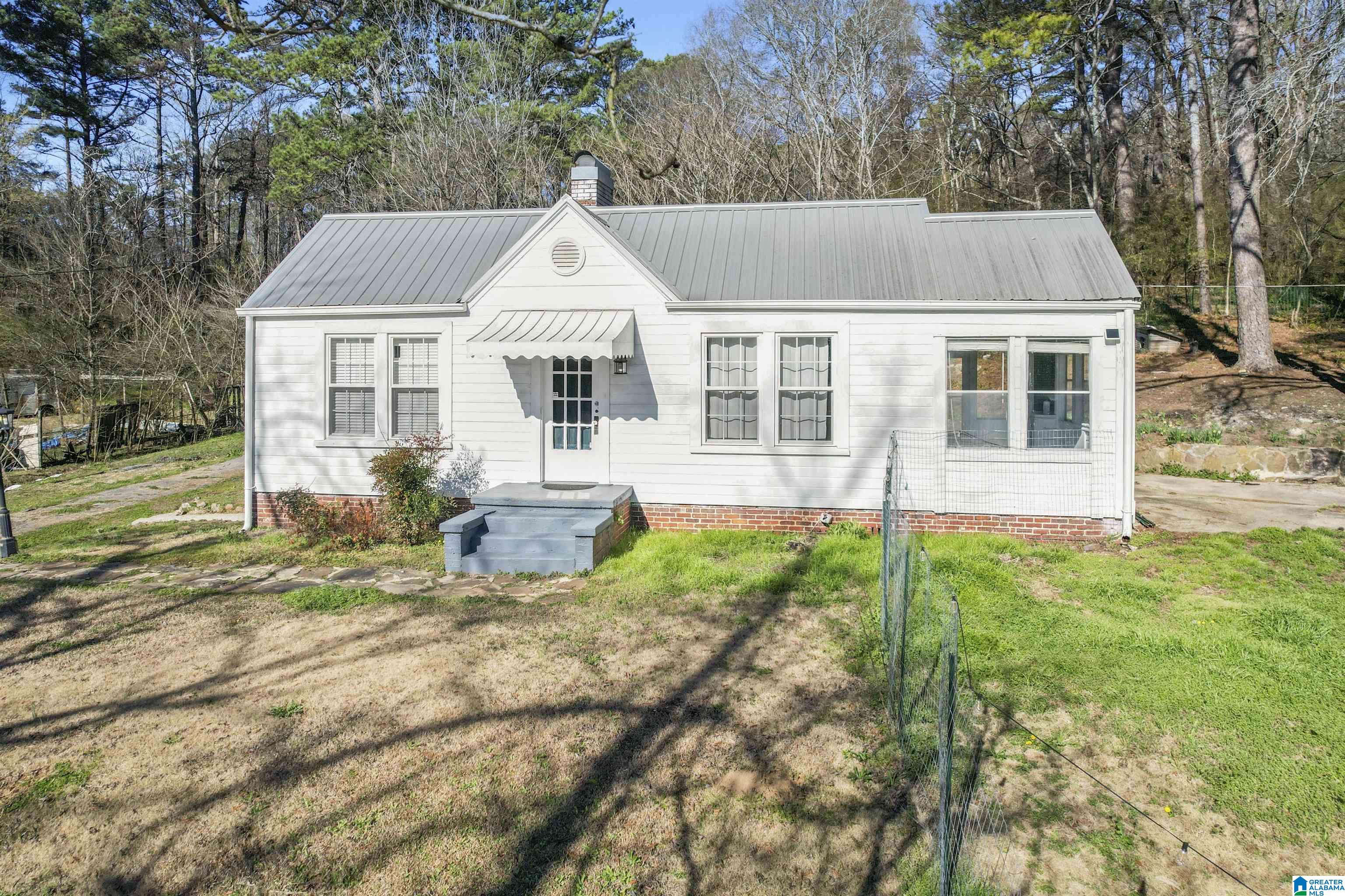 616 Crumly Chapel Road Birmingham, AL 35214 - Photo 1 of 33
