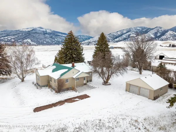 $890,000 | 2226 Irwin N Road, Swan Valley, ID 83449