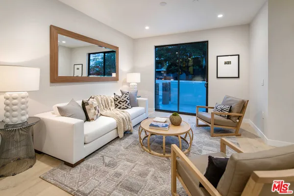 $6,750 | 825 North Croft Avenue, Unit 102, Los Angeles, CA 90069