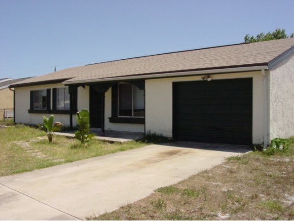 1206 Ne Port Palm Bay, FL 32905 - Photo 1 of 8 Primary Photo