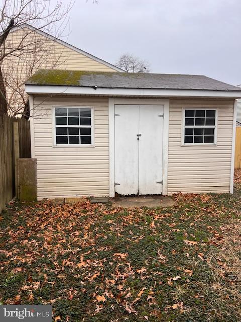 7832 East Shore Road Pasadena, MD 21122 - Photo 3 of 20