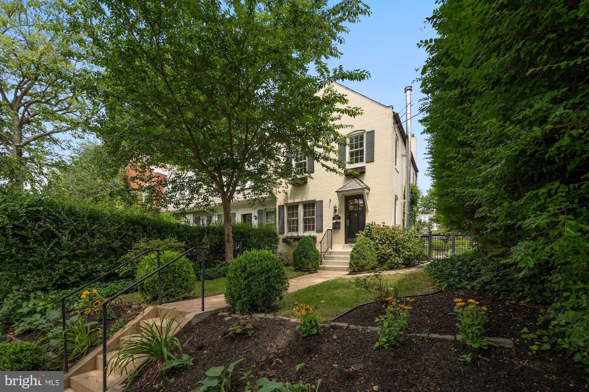 3729 R Street Northwest Washington, DC 20007 - Photo 1 of 26