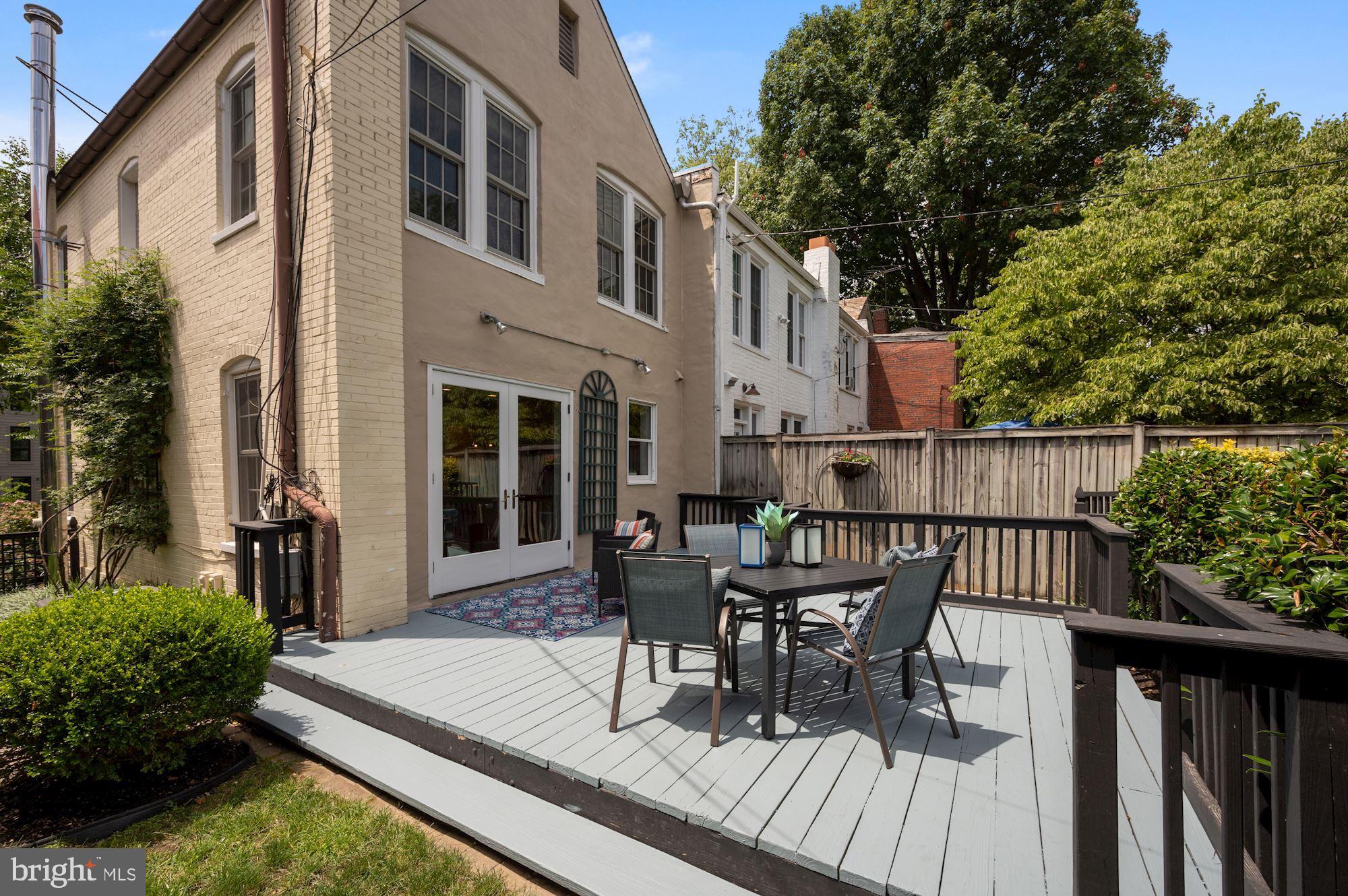 3729 R Street Northwest Washington, DC 20007 - Photo 22 of 26