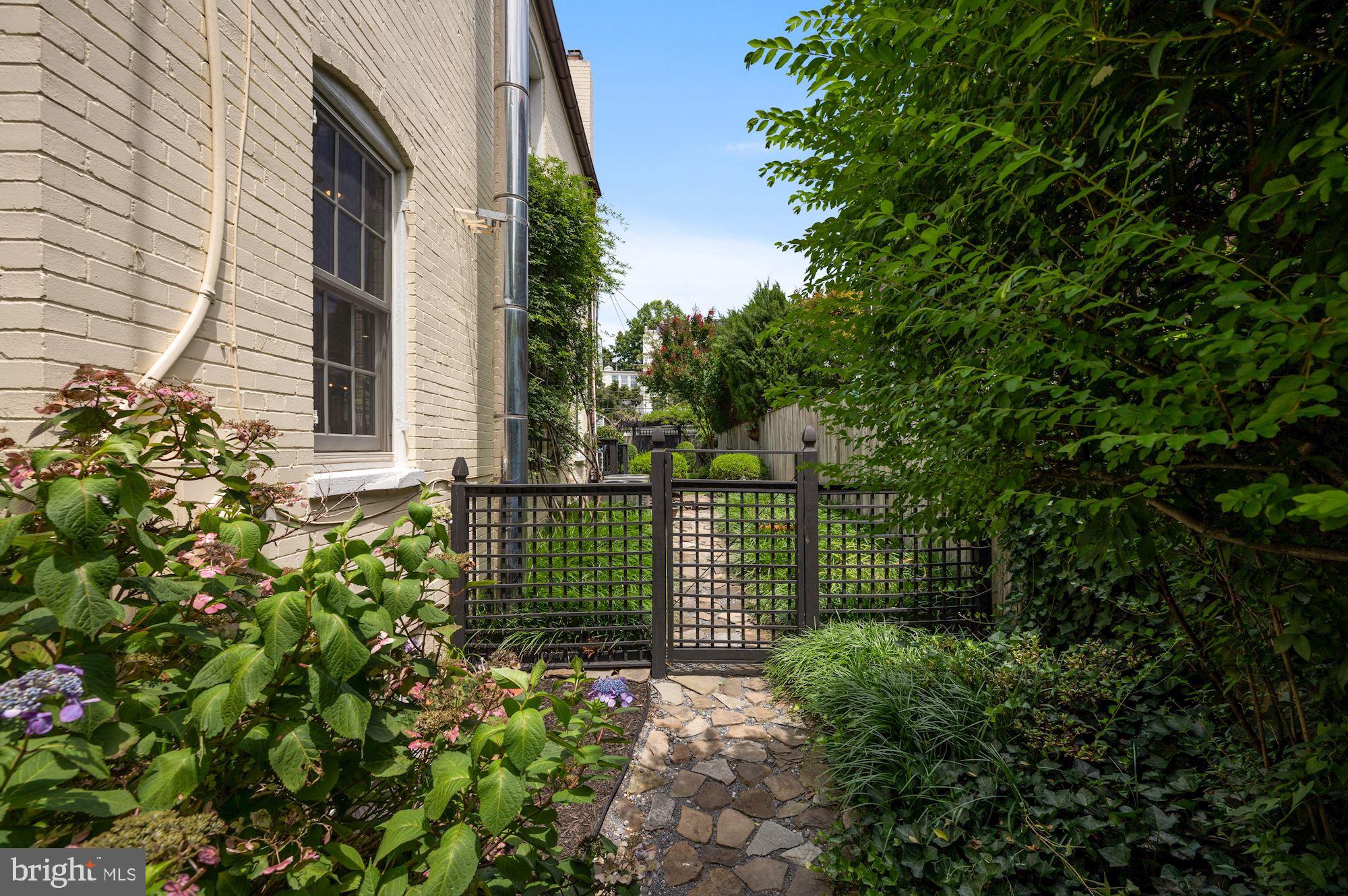 3729 R Street Northwest Washington, DC 20007 - Photo 26 of 26