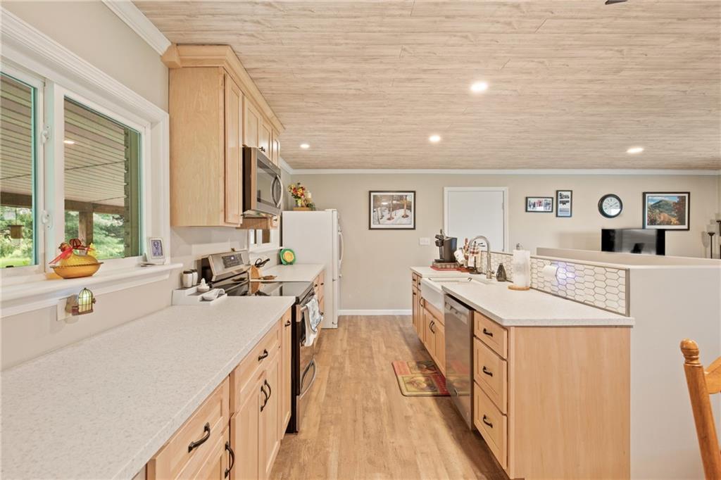 635 Casselman Road Markleton, PA 15551 - Photo 13 of 44 Gallery Image 13