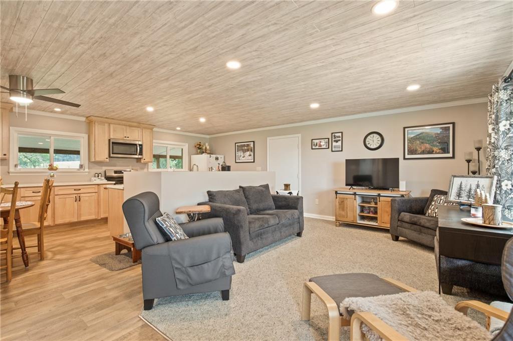 635 Casselman Road Markleton, PA 15551 - Photo 7 of 44 Gallery Image 7