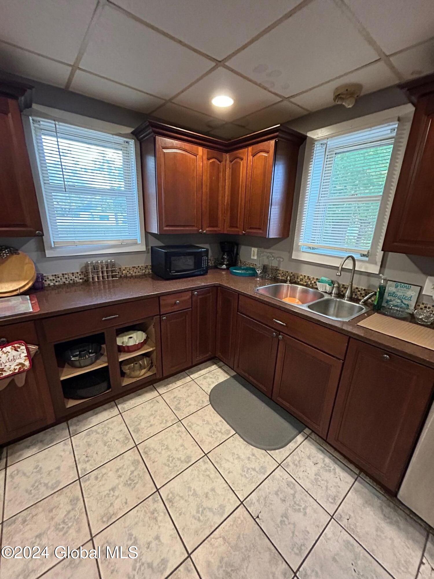 253 6th Avenue Troy, NY 12182 - Photo 4 of 51 IMG_1933