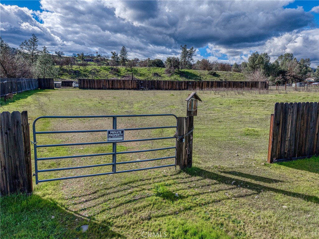 2605 Spring Valley Road Clearlake Oaks, CA 95423 - Photo 4 of 36