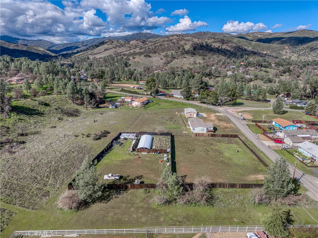 2605 Spring Valley Road Clearlake Oaks, CA 95423 - Photo 6 of 36