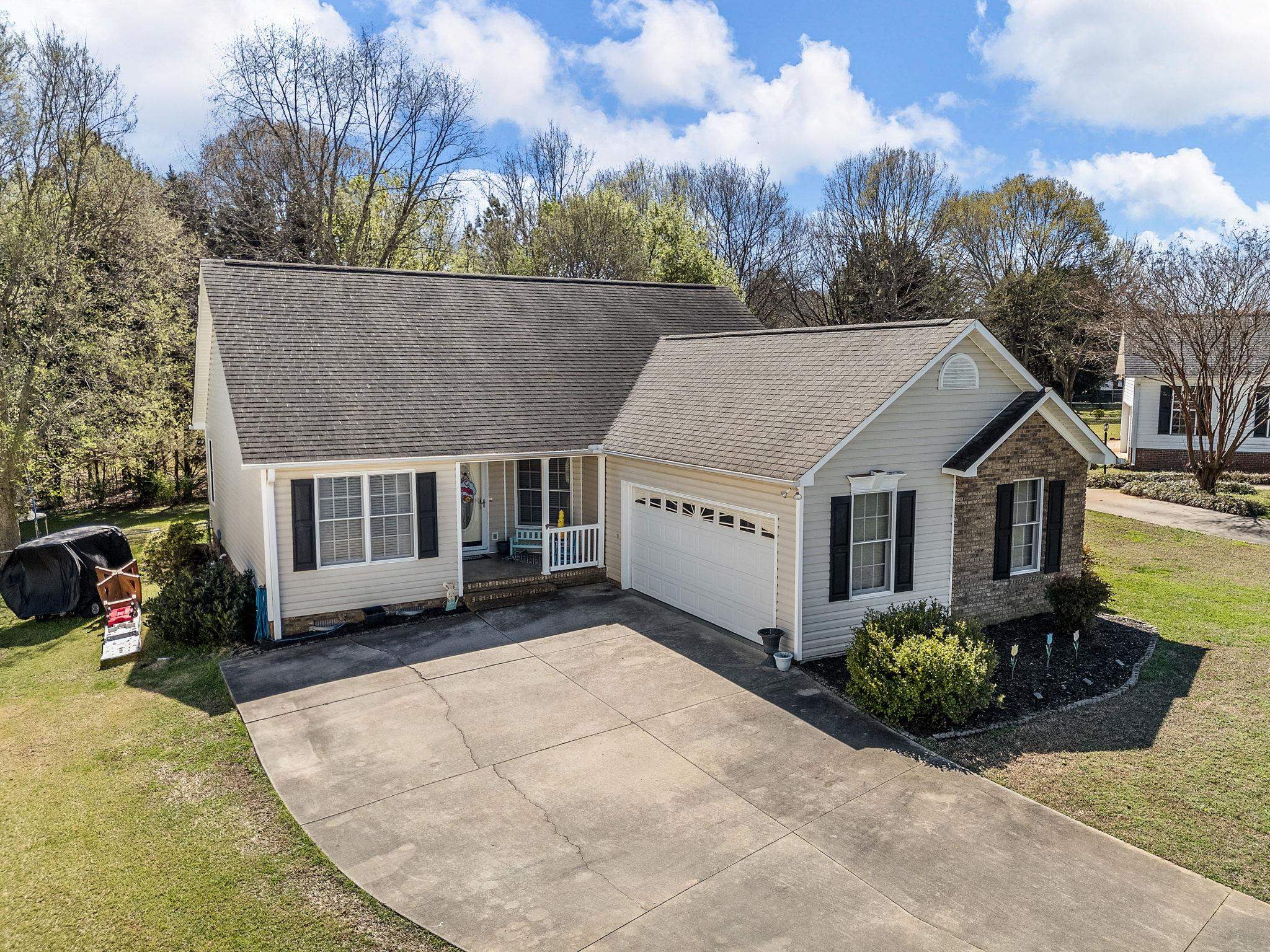 139 Cherrywood Road Woodruff, SC 29388 - Photo 3 of 39 Gallery Image 3