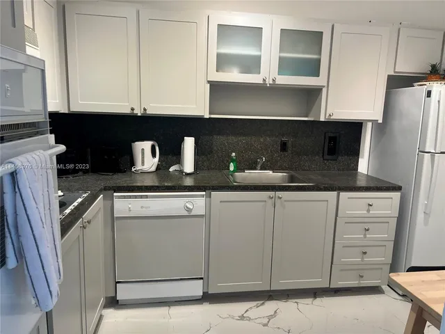 $2,750 | 3801 South Ocean Drive, Unit 6S, Hollywood, FL 33019