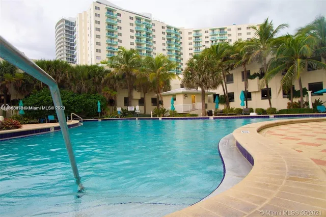 $2,750 | 3801 South Ocean Drive, Unit 6S, Hollywood, FL 33019