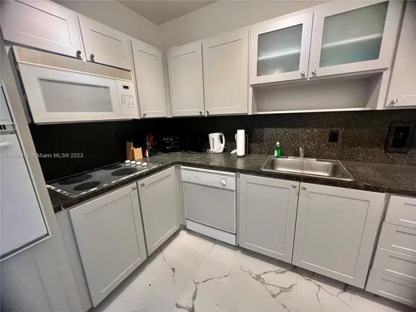 $2,750 | 3801 South Ocean Drive, Unit 6S, Hollywood, FL 33019