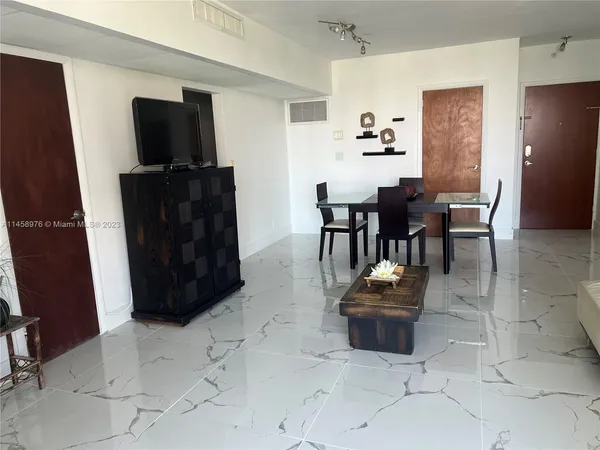 $2,750 | 3801 South Ocean Drive, Unit 6S, Hollywood, FL 33019