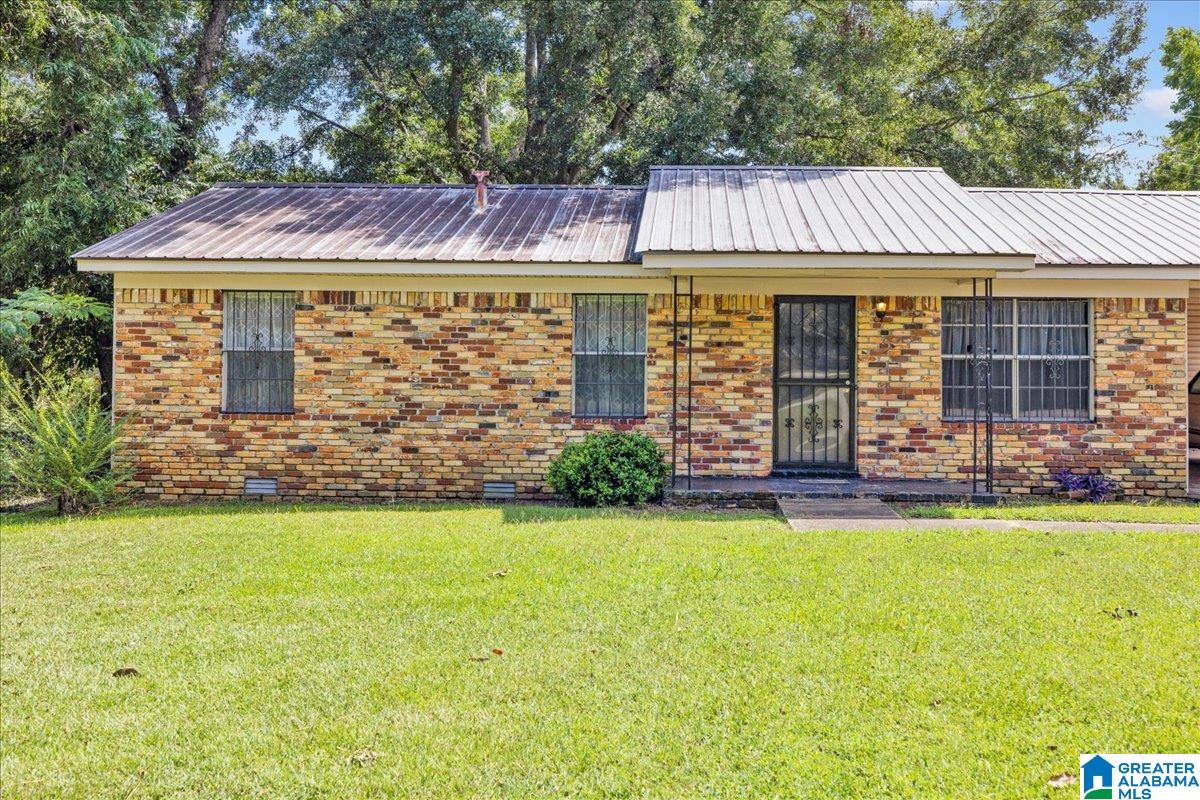 710 28th Street South Bessemer, AL 35020 - Photo 2 of 31