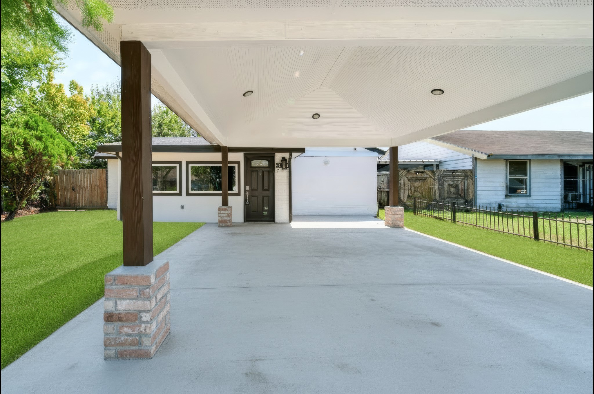 5010 Malmedy Road Houston, TX 77033 - Photo 3 of 36 Gallery Image 3