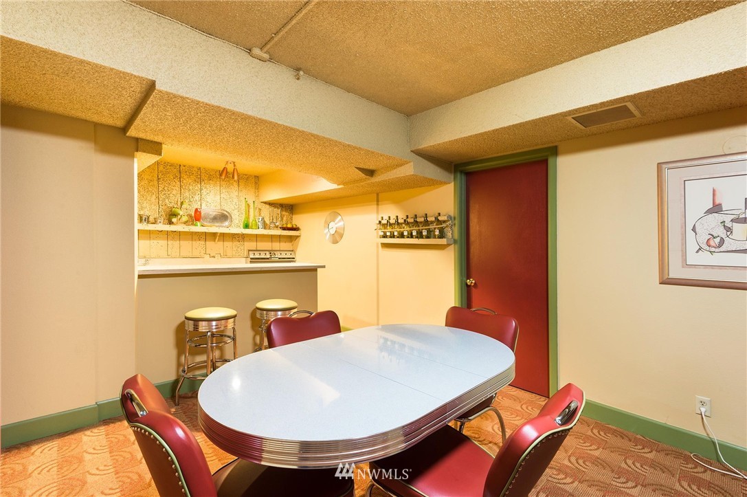 507 West Mercer Street, Unit 103 Seattle, WA 98119 - Photo 18 of 22