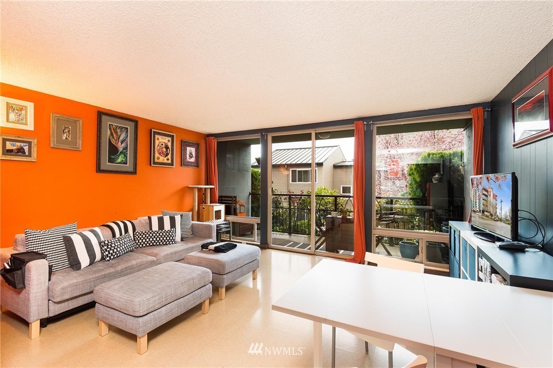 507 West Mercer Street, Unit 103 Seattle, WA 98119 - Photo 6 of 22