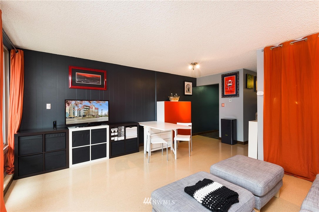 507 West Mercer Street, Unit 103 Seattle, WA 98119 - Photo 8 of 22