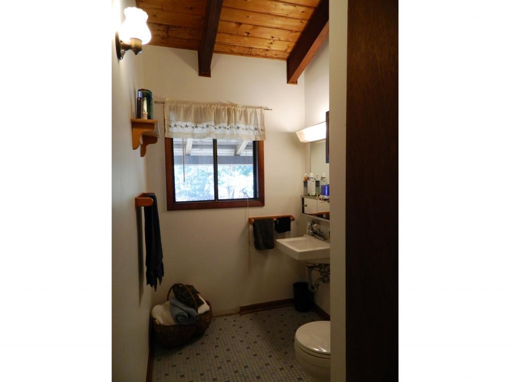 246 Glen Brook Road Stowe, VT 05672 - Photo 5 of 21 Gallery Image 5