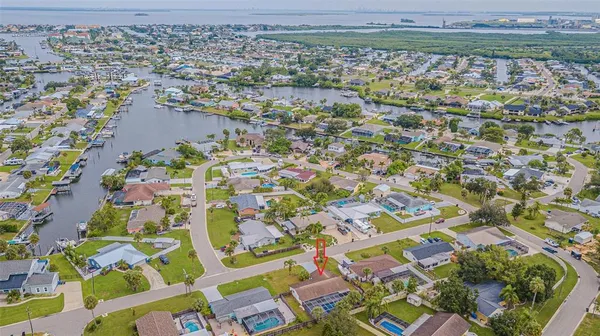 $2,200 | 6321 Spanish Main Drive, Apollo Beach, FL 33572